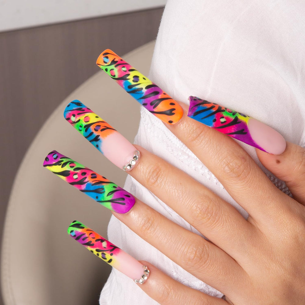 LOVFUL Illusion nails' crystal durability supports multiple wearings.