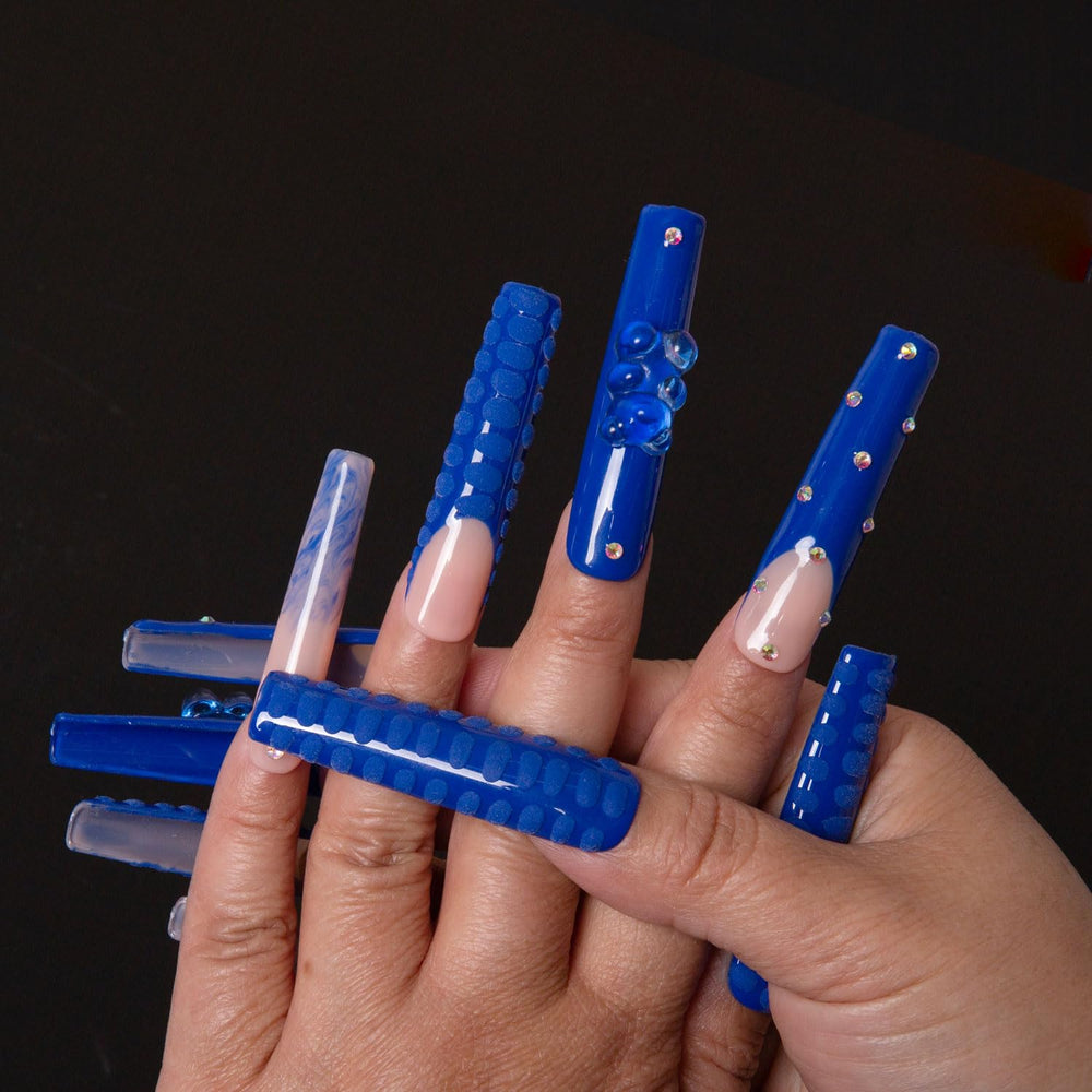 LOVFUL reusable nails help reduce waste while staying shiny.