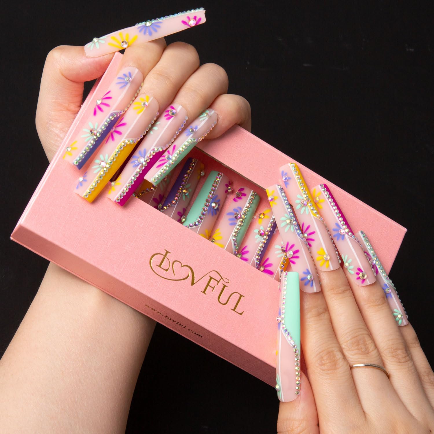 LOVFUL Wild Blooming open box reveals reusable design
