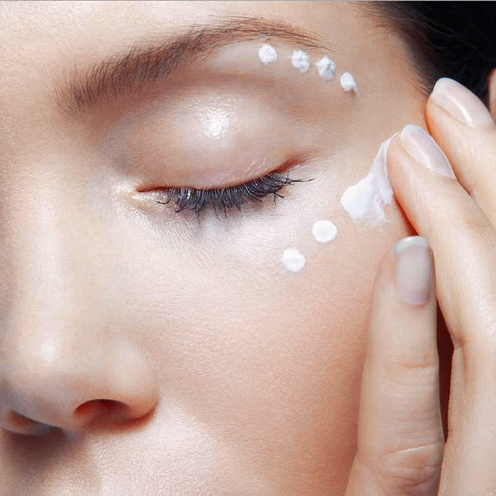 LPH LAB Crème contour des yeux: routine simple pour regard plus frais.