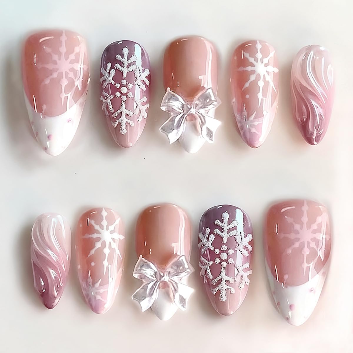 LRKNNO Christmas press-on nails in short almond shape for a festive manicure.