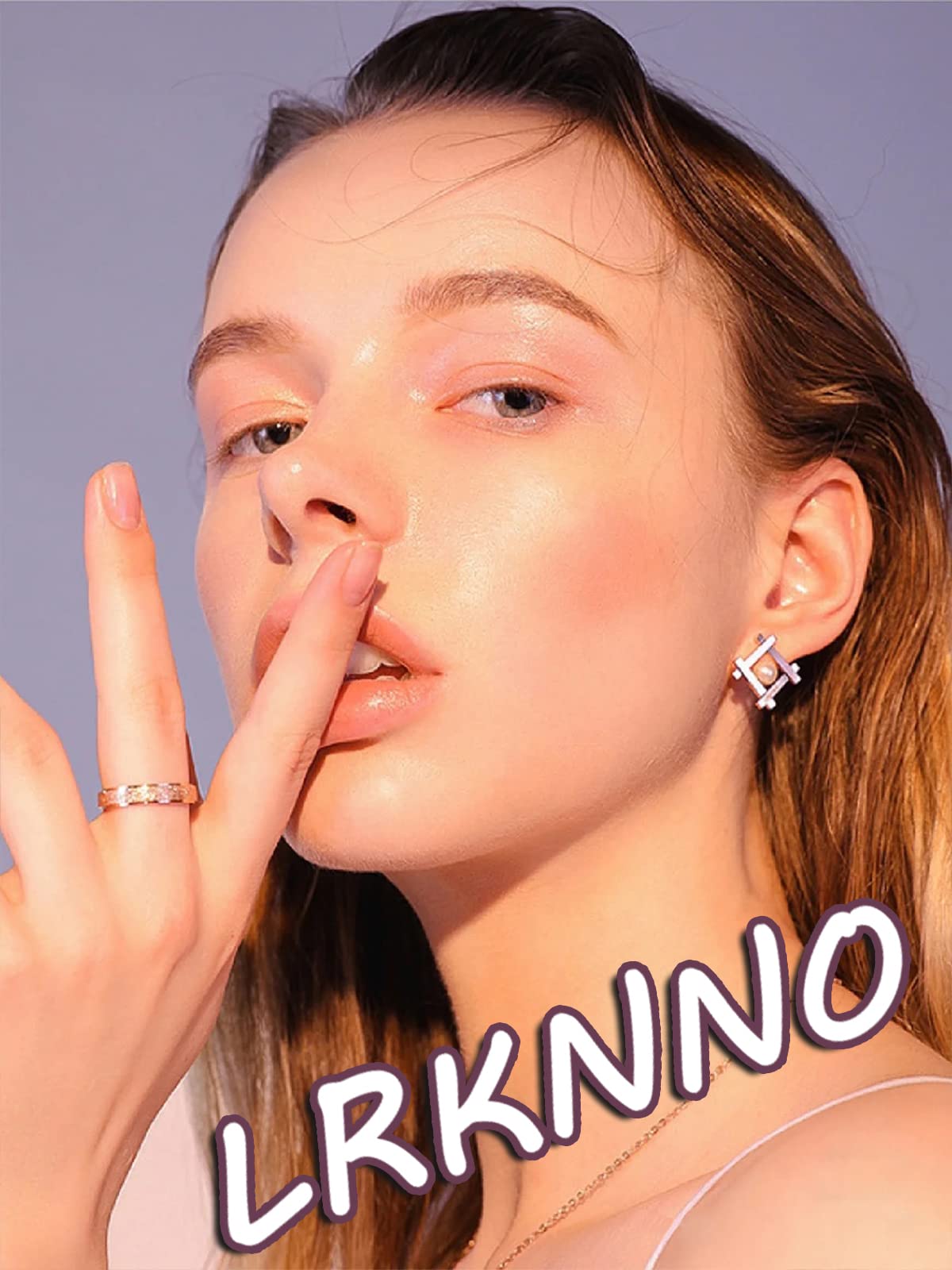 LRKNNO reusable nails offer easy switch between outfits.