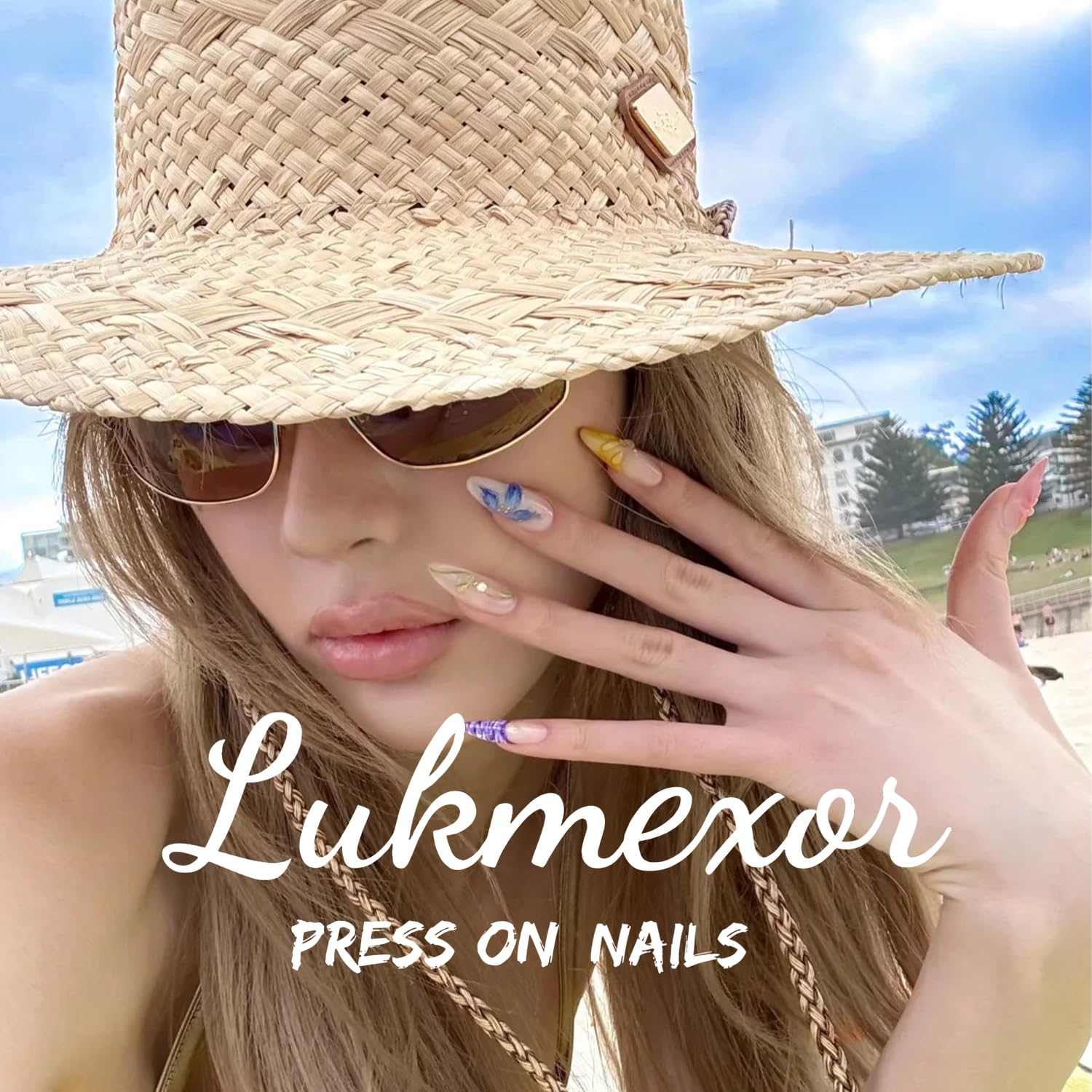 Lukmexor festive press-on nails suit Valentine’s or seasonal celebrations.