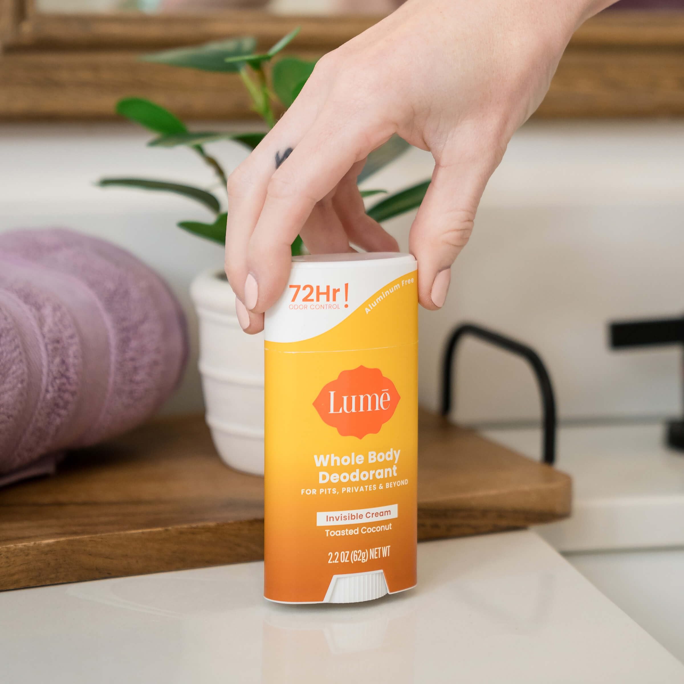 Gentle Lume formula suitable for sensitive skin areas.