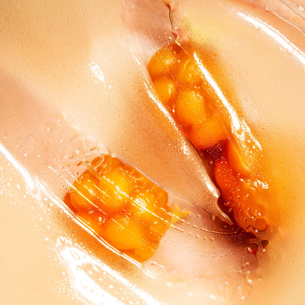 Lumene Nordic-C Valo hyaluronic acid layer demonstrates lasting moisture.