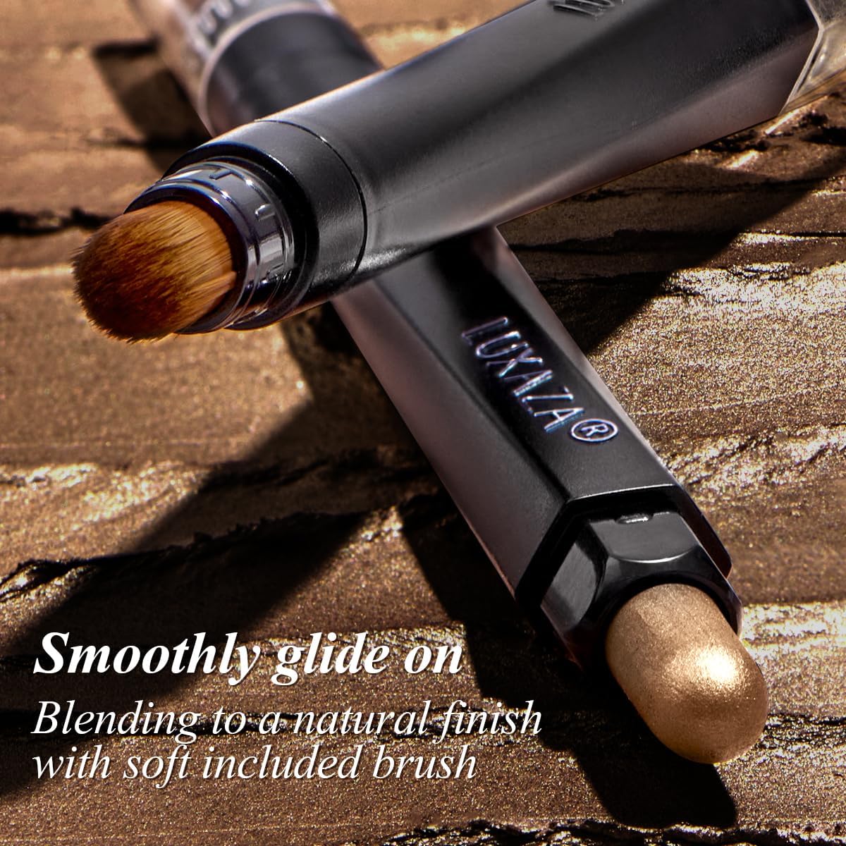Built-in blending brush on LUXAZA PRO pencil for seamless color merge