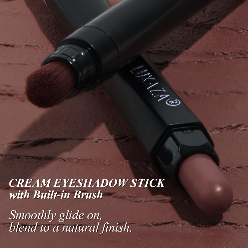 LUXAZA PRO Cinnamon Coco shade applied on eyelids with creamy texture.