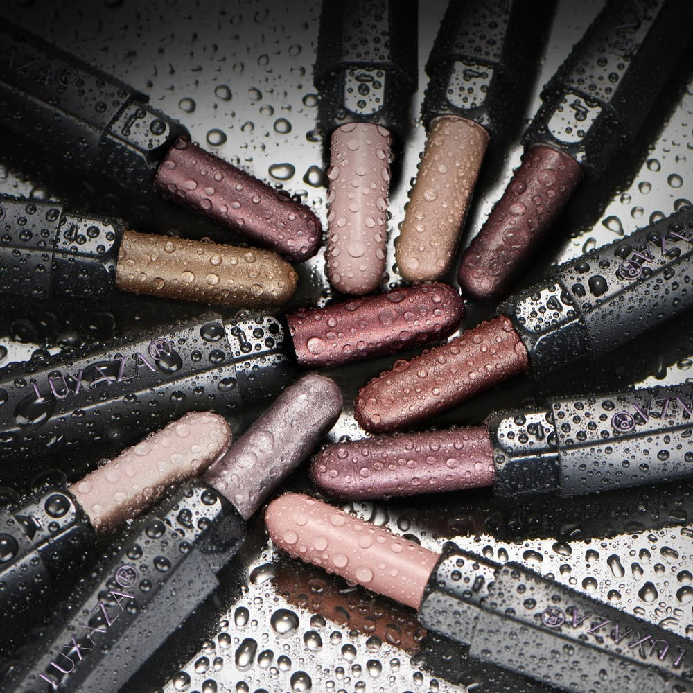 LUXAZA PRO metallic bronze smoky eyeliner pencil for bold, quick definition.