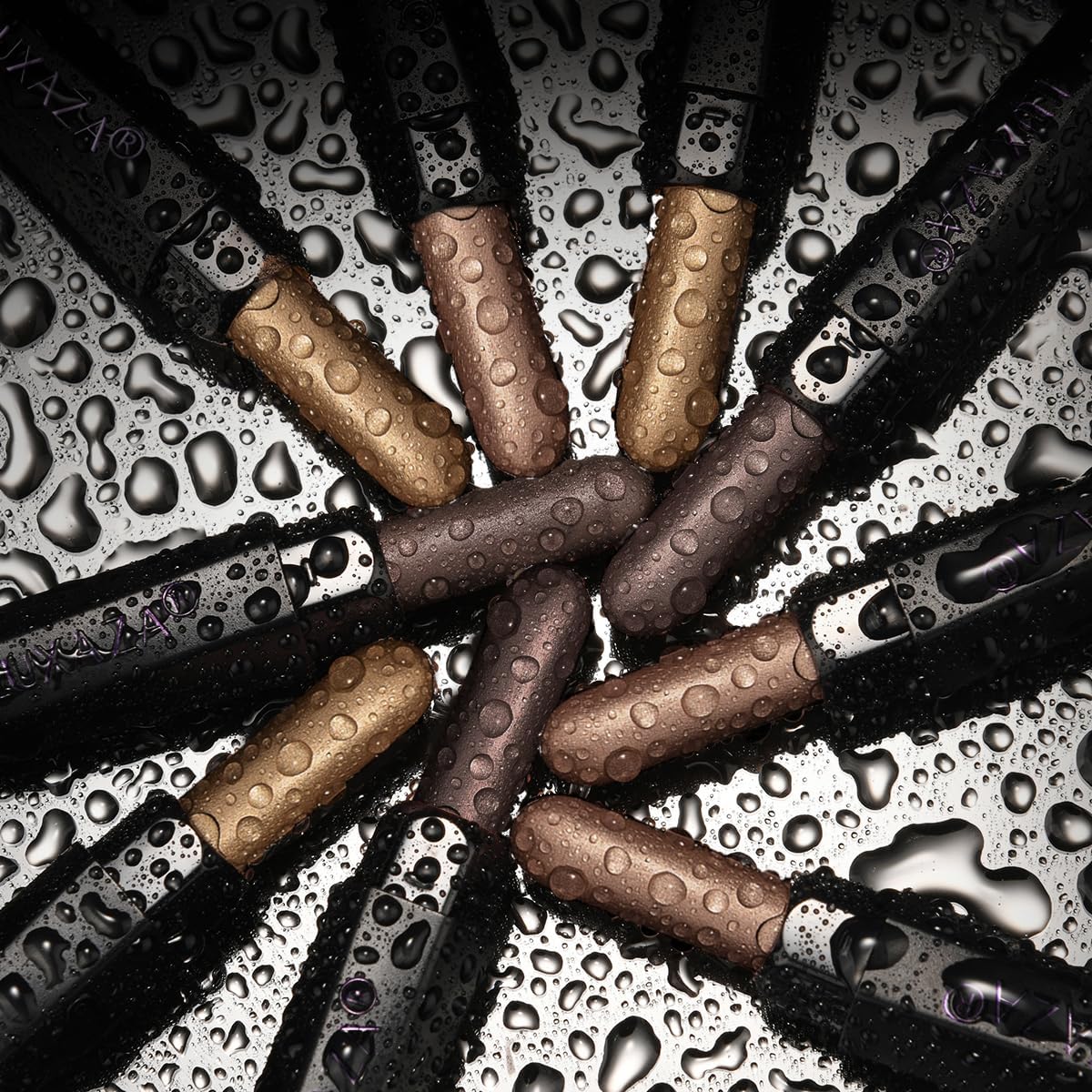LUXAZA PRO neutral shimmer-cream eyeshadow for a subtle glow on lids.
