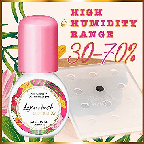 Lyon Lash Super Stay professional-use banner signals salon-ready performance.