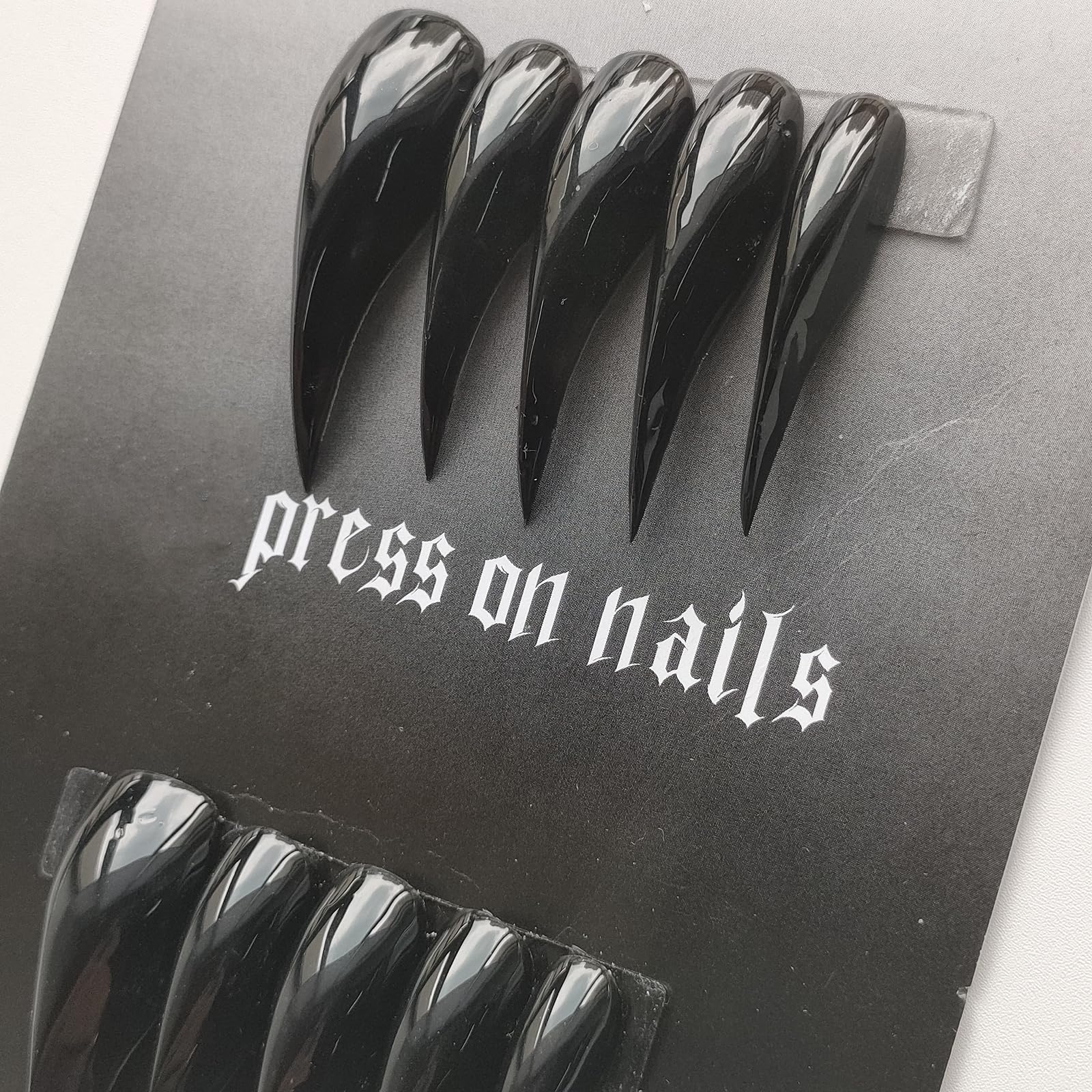 MABKJLF eagle-claw pattern nails for bold, eye-catching style