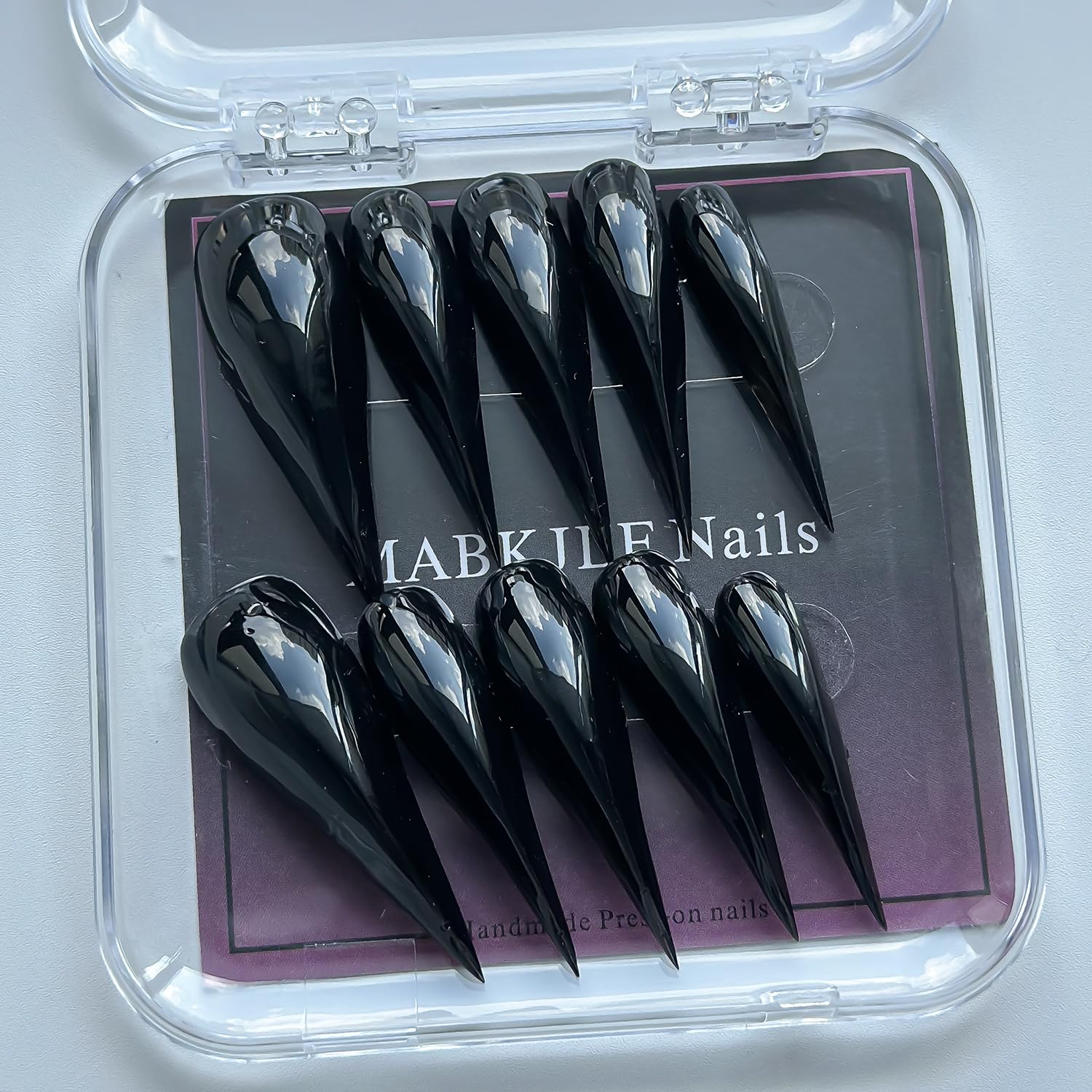 MABKJLF variety-sized nails ensure comfortable fit across hands