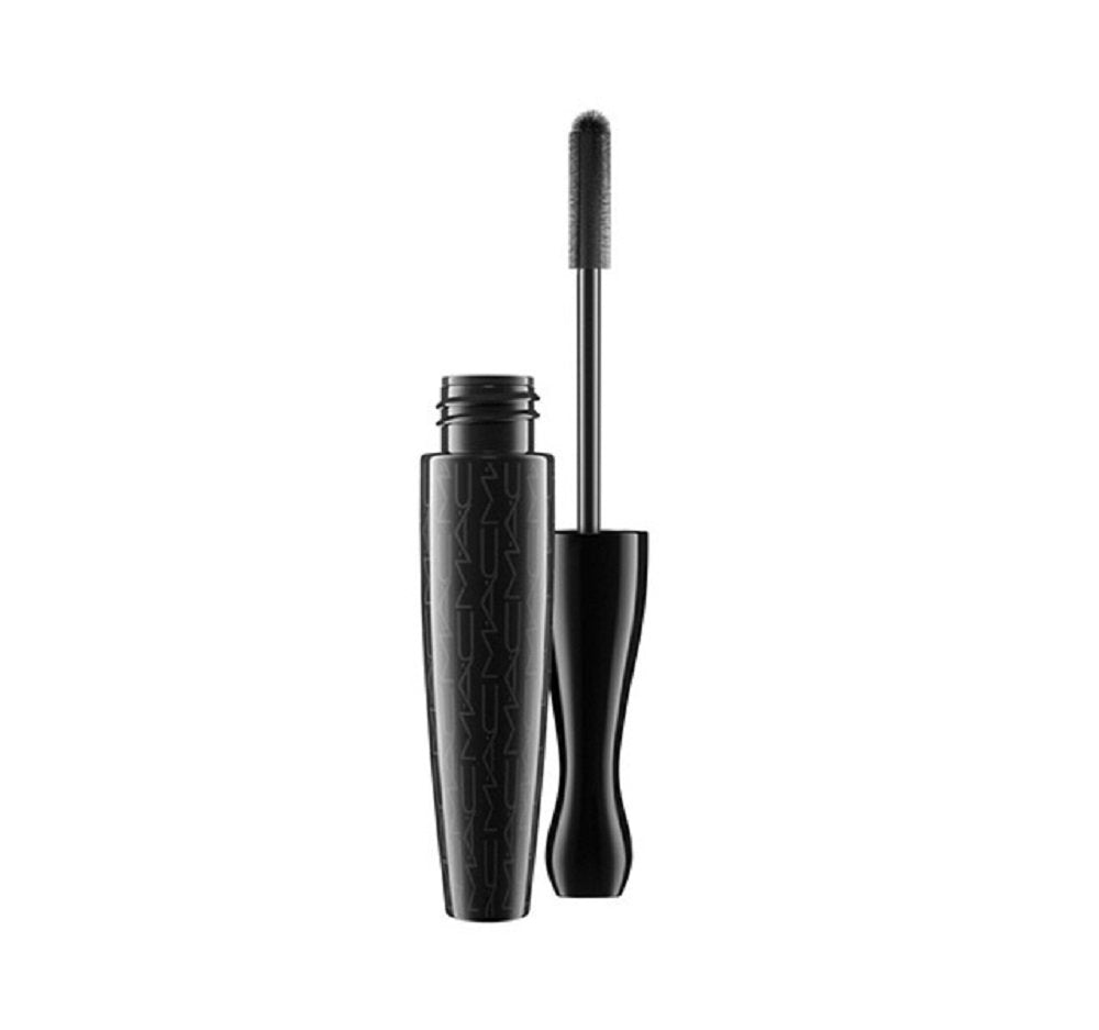 MAC Extreme Dimension 3D Lash bottle shows dramatic length and volume for bold eyes.