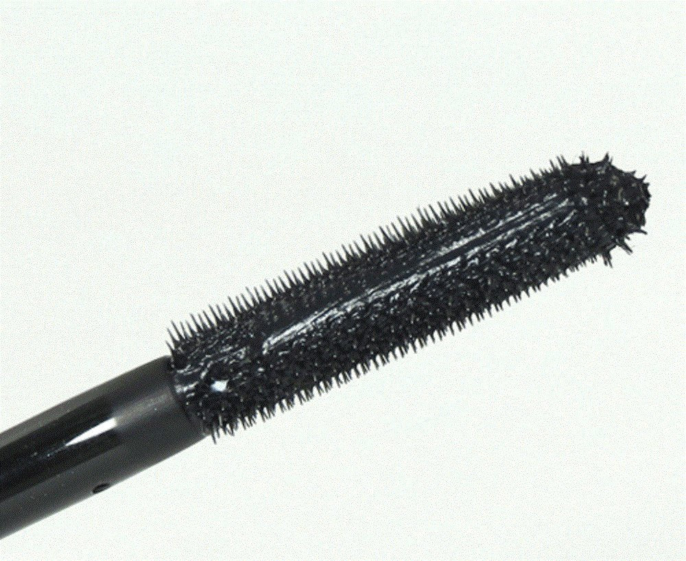 MAC Extreme Dimension 3D Lash brush arc coats lashes evenly and lifts.