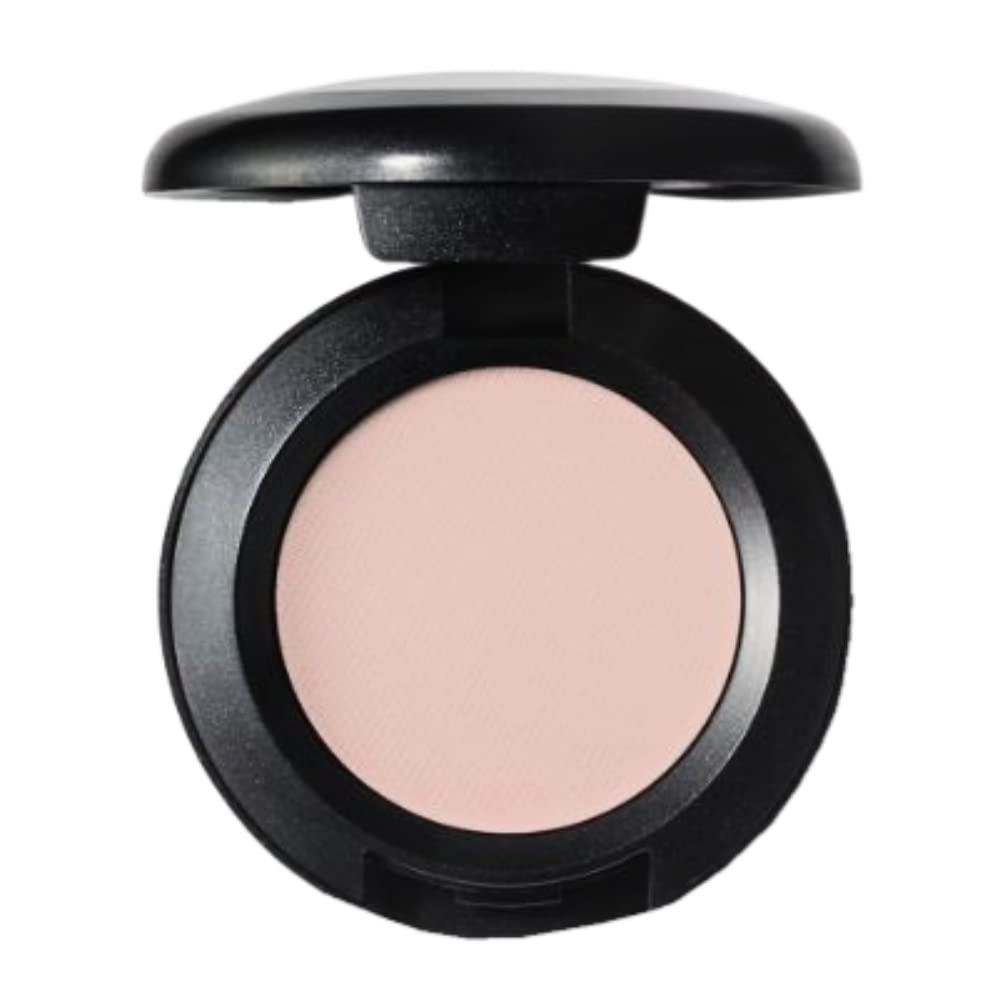 MAC Eye Shadow Cozy Grey Matte in cool chalky grey for everyday neutrals and subtle smoky eyes