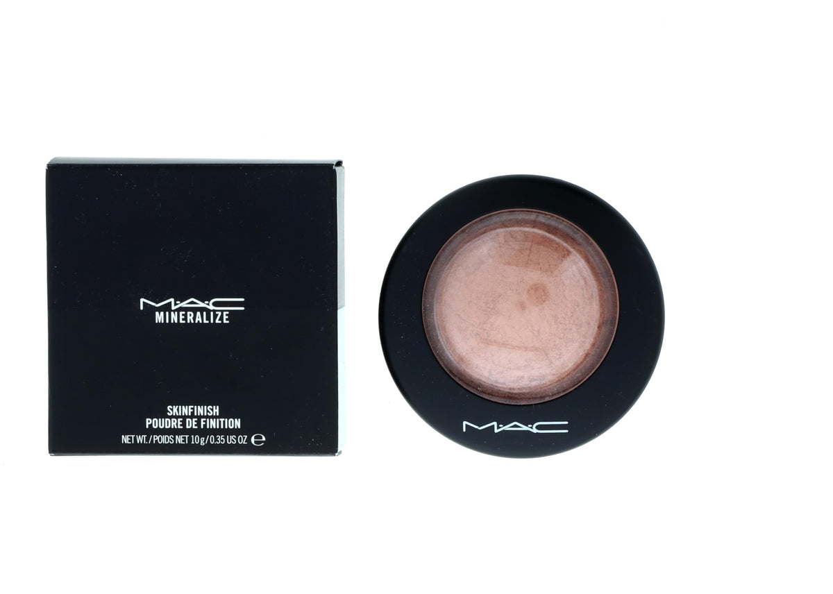 MAC Mineralize Skinfinish Cheeky Bronze compact for a warm, sun-kissed glow.