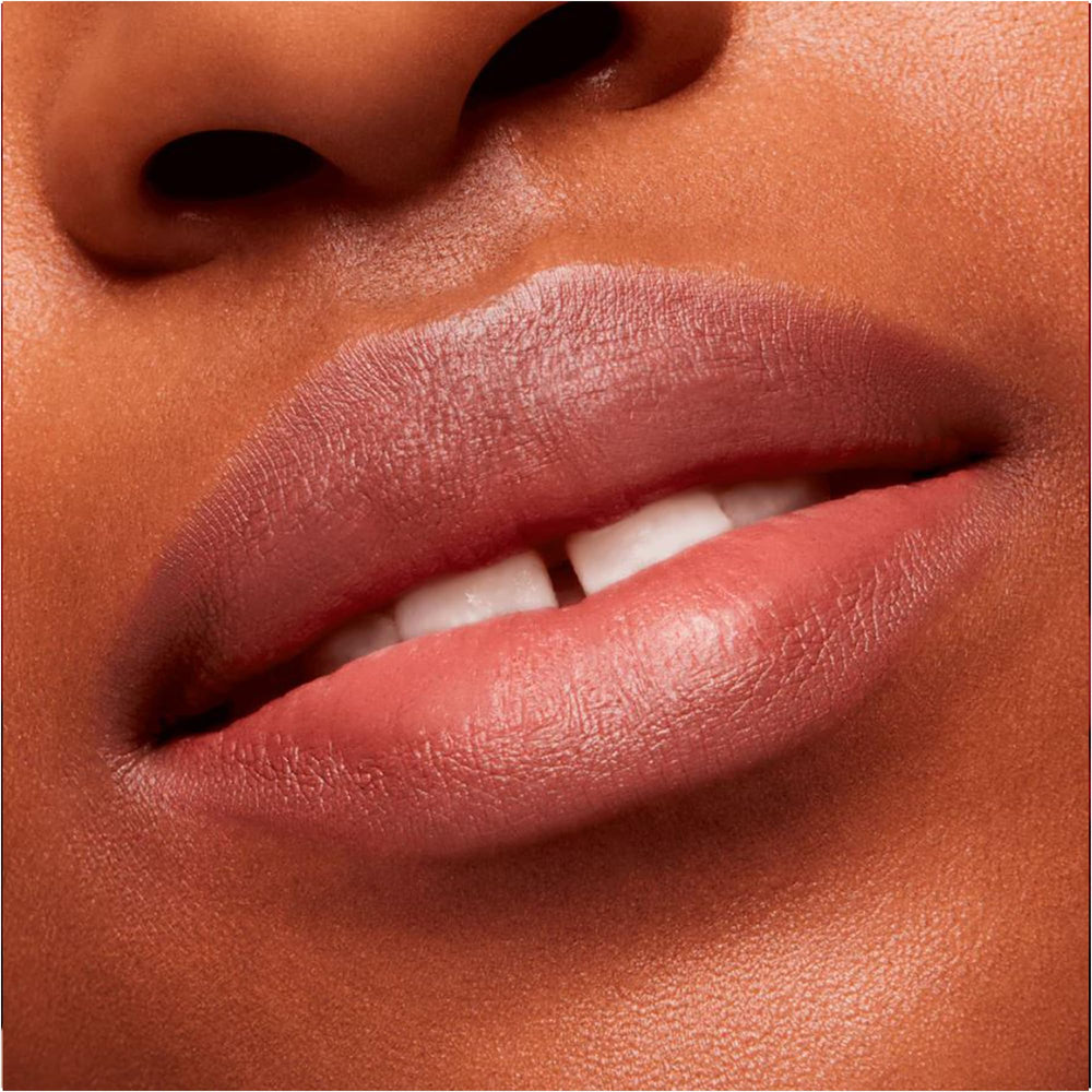 MAC Powder Kiss Velvet Blur Slim Stick tenue longue durée et couleur durable