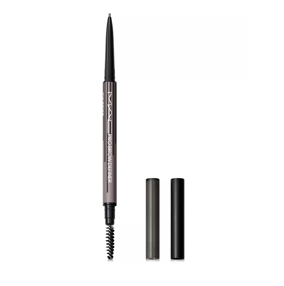 MAC Pro Brow Definer Thunder 1mm tip for precise, natural-looking brow strokes.
