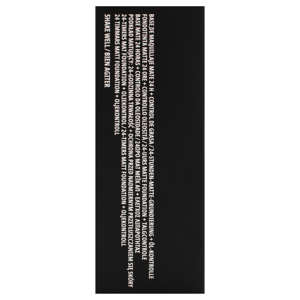 MAC Studio Fix Fluid SPF15 matte finish close-up highlights pores-minimizing appearance