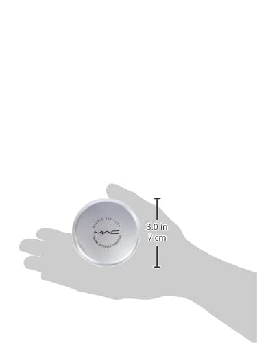 MAC Studio Fix Tech Cream-to-Powder swatch demonstrates color match and texture.