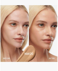 Applying MAC Studio Radiance NW20 foundation to smooth texture.