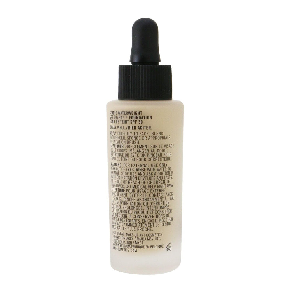 MAC Studio Waterweight Foundation NC42 close up shows breathable, lightweight texture.