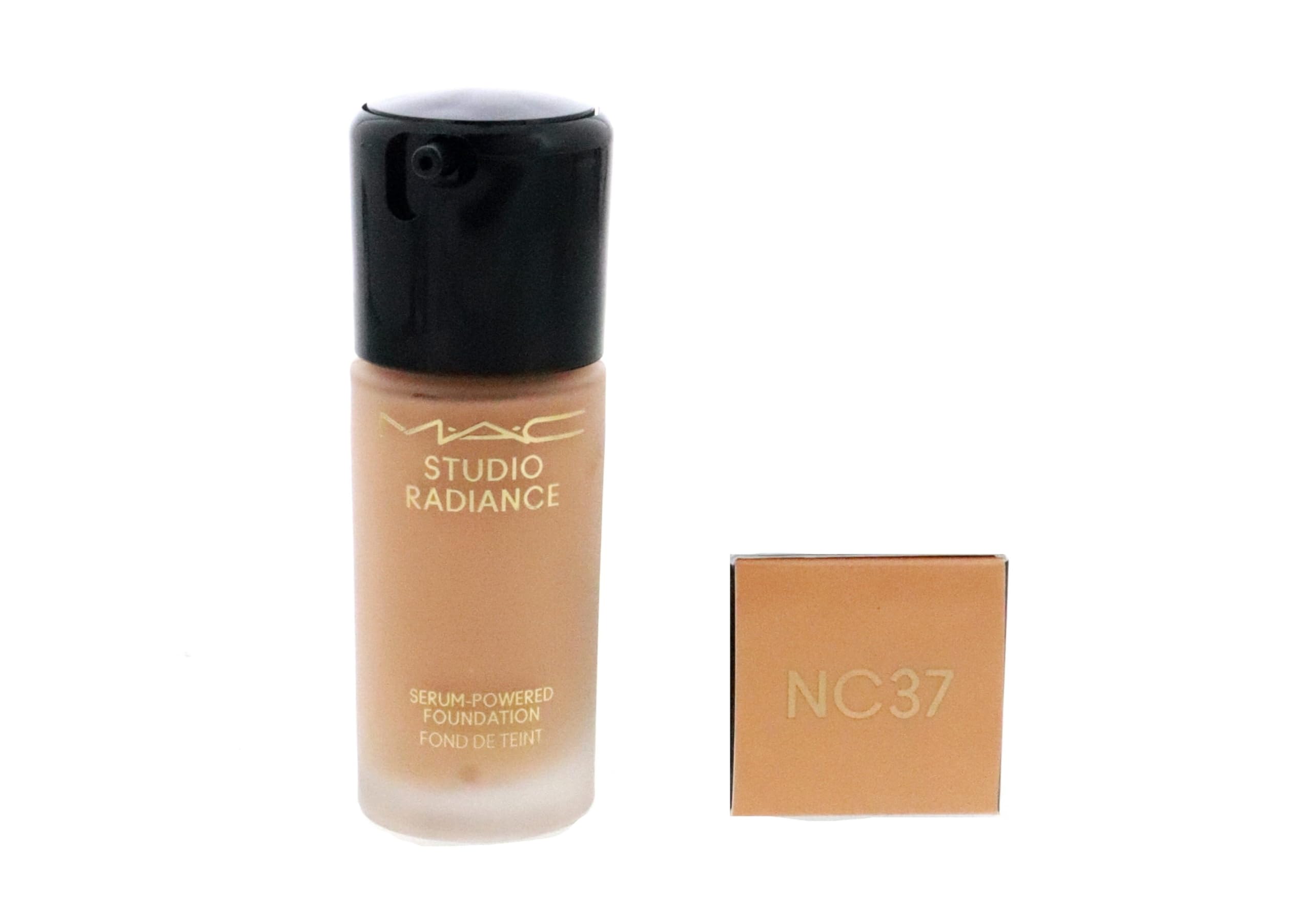 Swirl on skin demonstrates even tone and smooth texture with MacSports foundation.