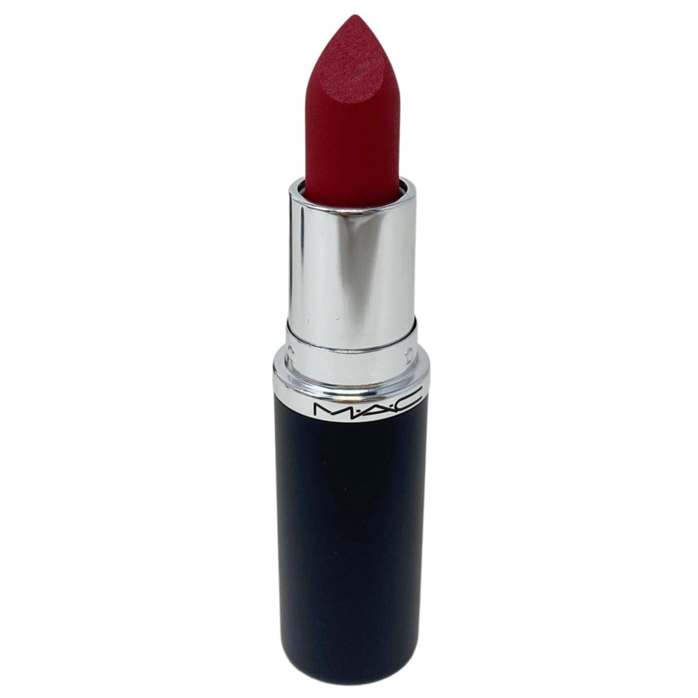 MACximal Matte Lipstick 665 Ring The Alarm application demonstrates precise, long-lasting color payoff.