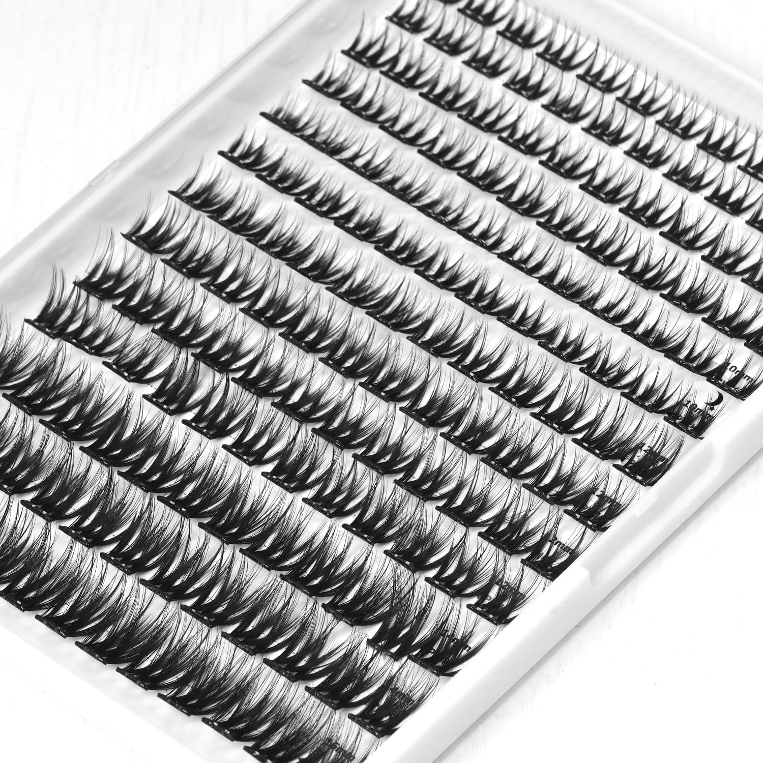 Madam Fifi 156 cluster pack enables versatile lash options