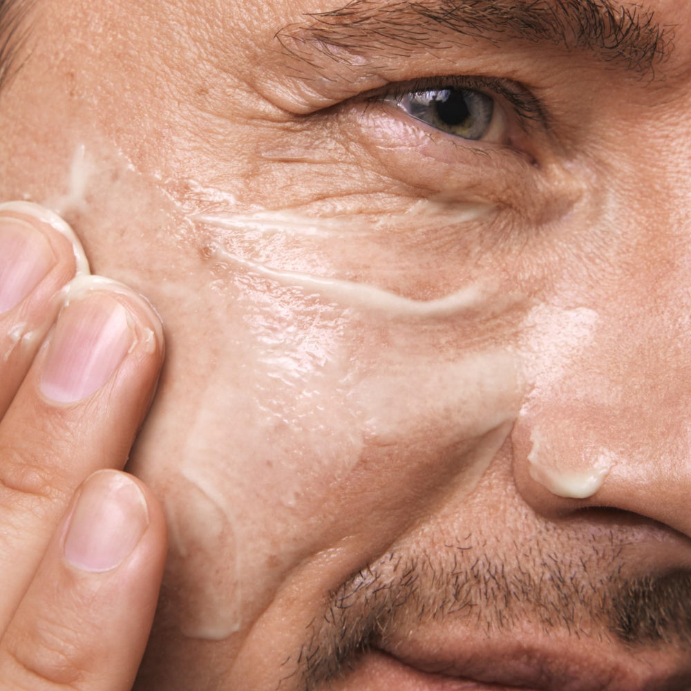 MADARA AGE PRO Smooth Day Cream being applied in a morning routine