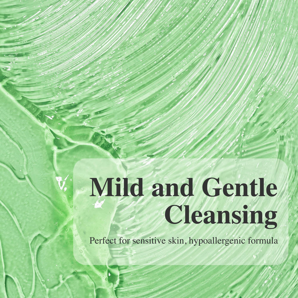 Madeca DERMA Botanic Cleansing Gel Centella Asiatica close-up highlighting calming botanicals.