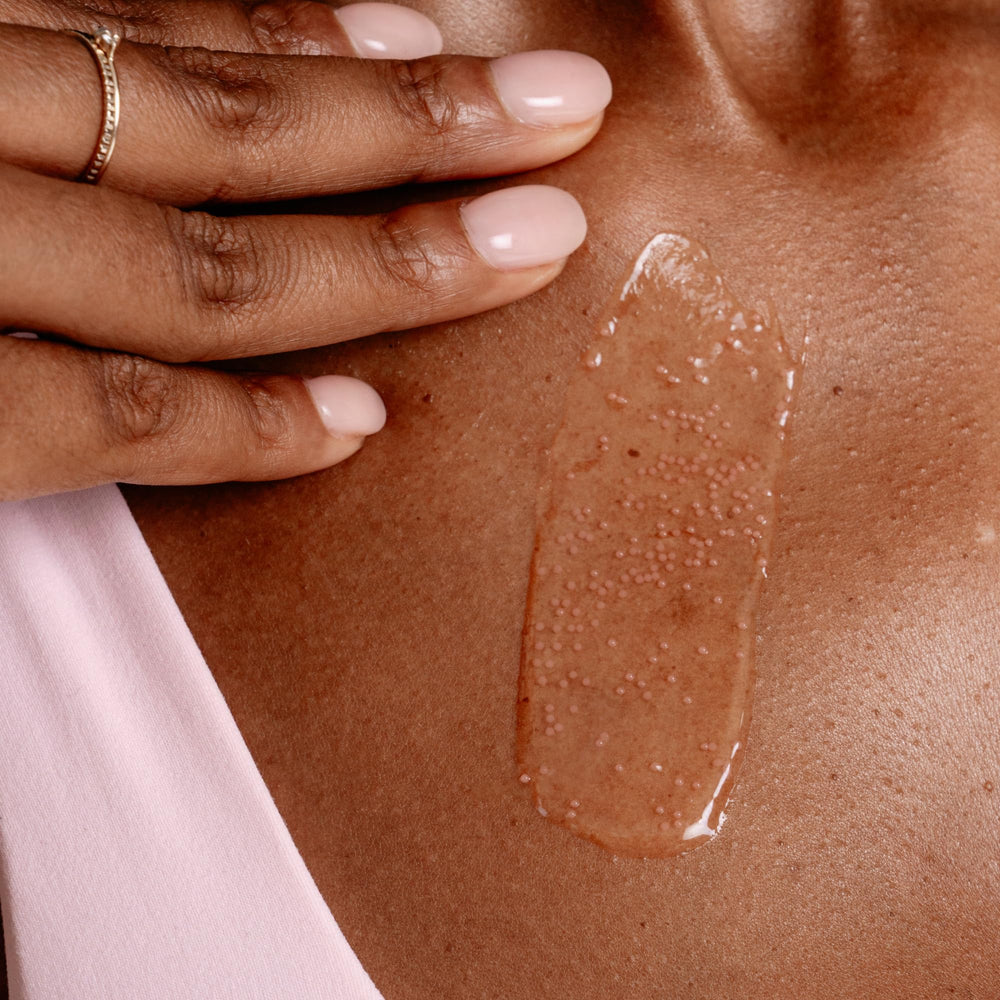 MAËLYS B-GLOSSY after-use glow shows improved texture.