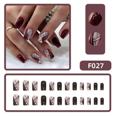 Maigitur 24 short nails set with 12 sizes for customizable fits