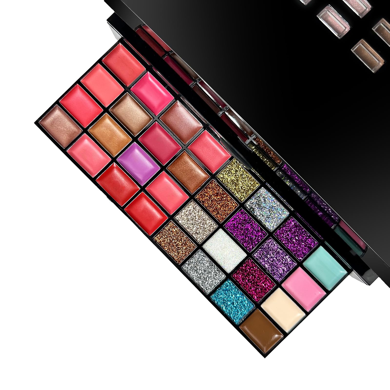 MAIRA all-in-one kit supports full-face routine in one elegant, portable case