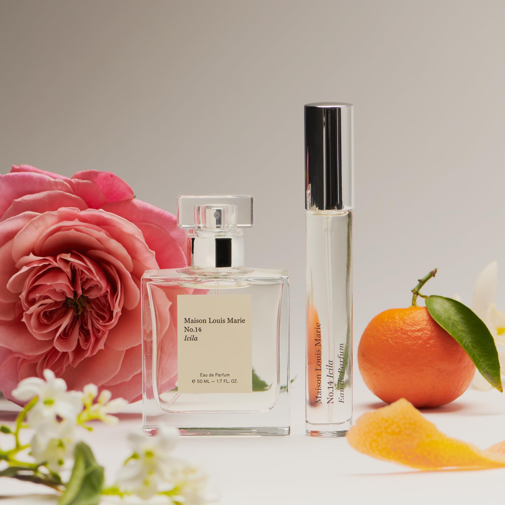 Icila mid notes illustration showcases Bulgarian rose and osmanthus for a lush heart.
