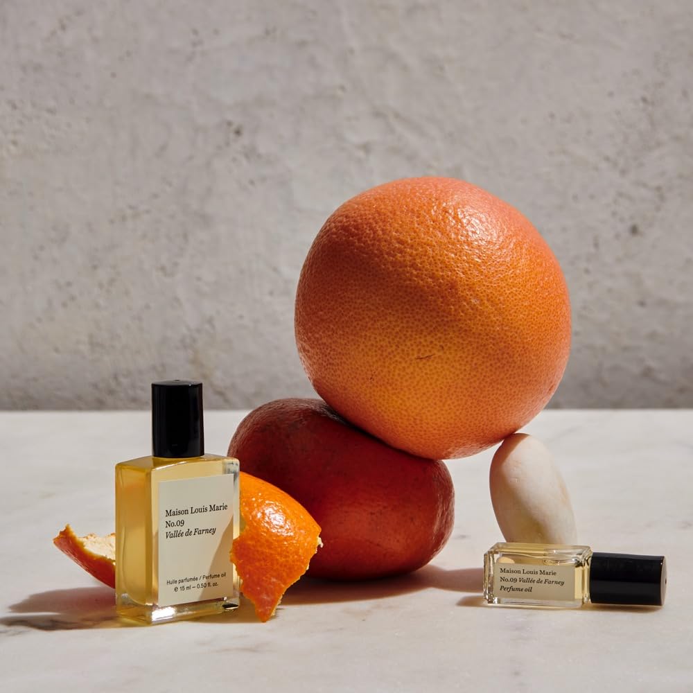 Maison Louis Marie No.09 packaging close-up with eco-friendly design