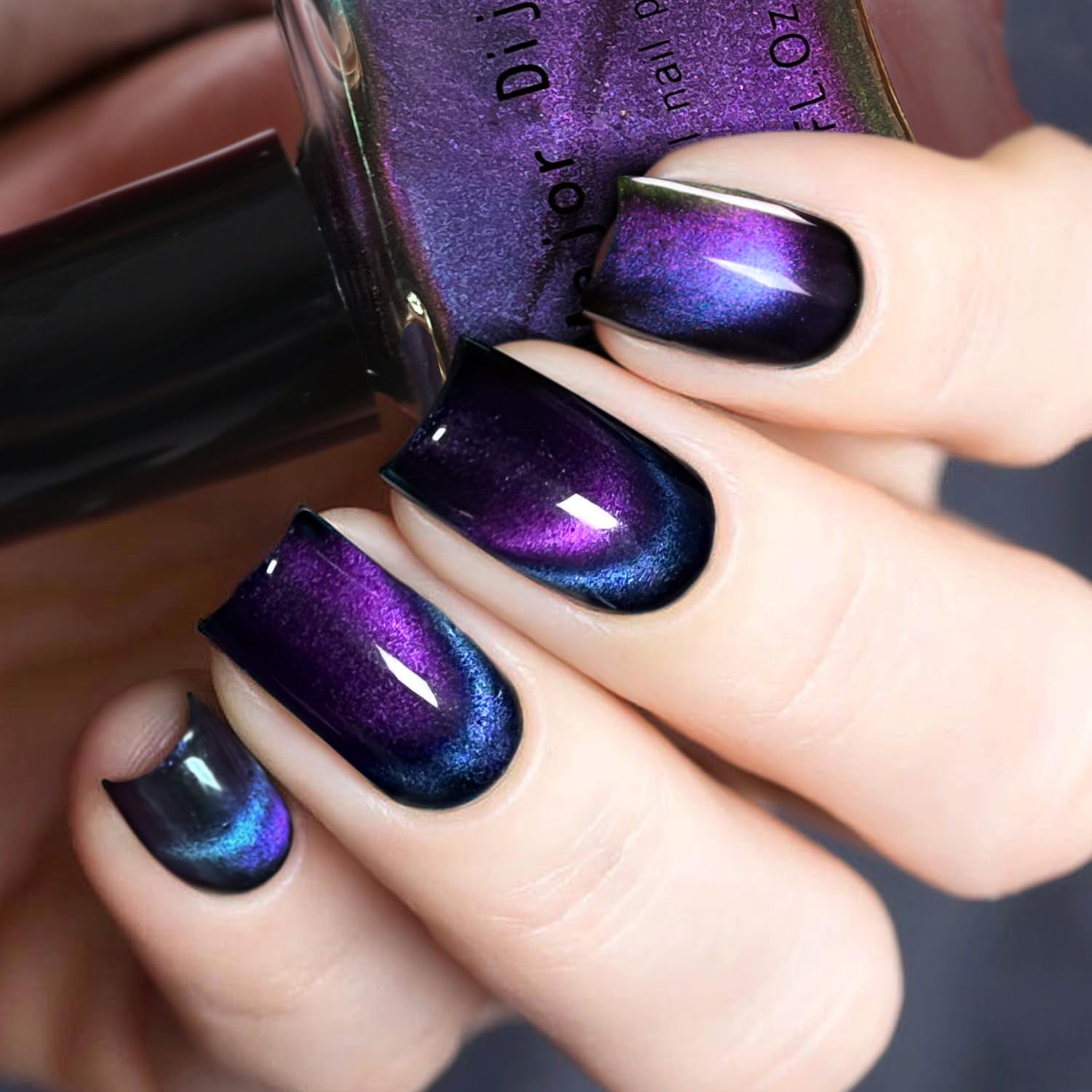 Major Dijit Cat Eye Nail Polish quick-dry formula supports rapid DIY nail art.