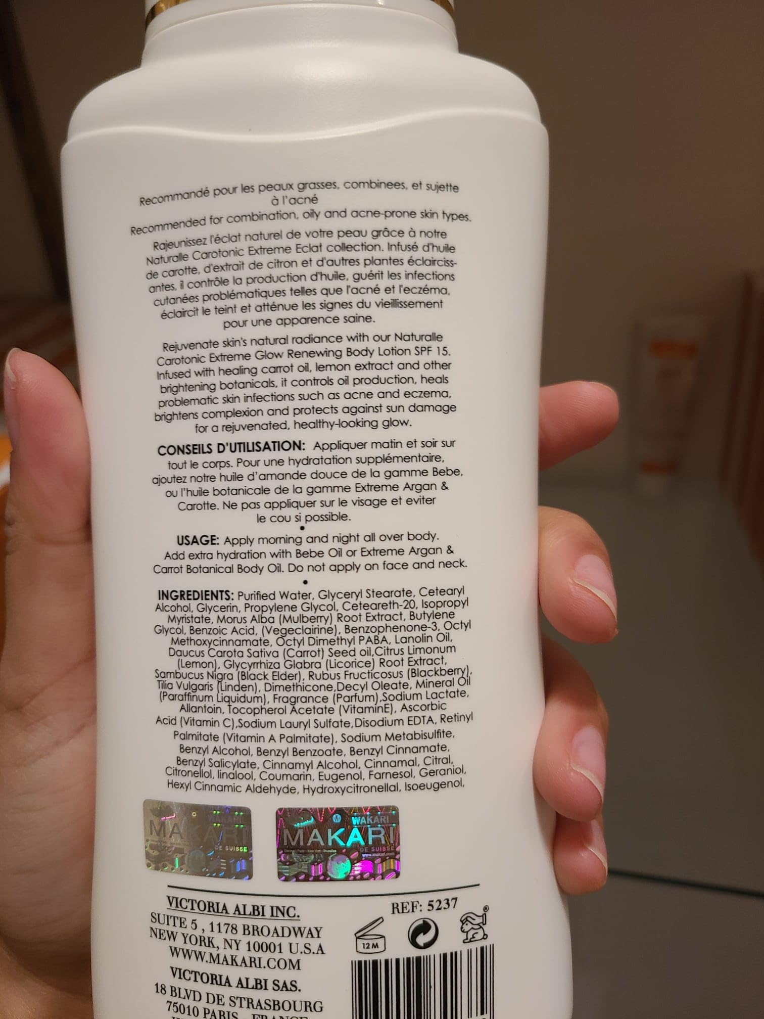 MAKARI Carotonic Extreme bathroom setup shows everyday use in routine