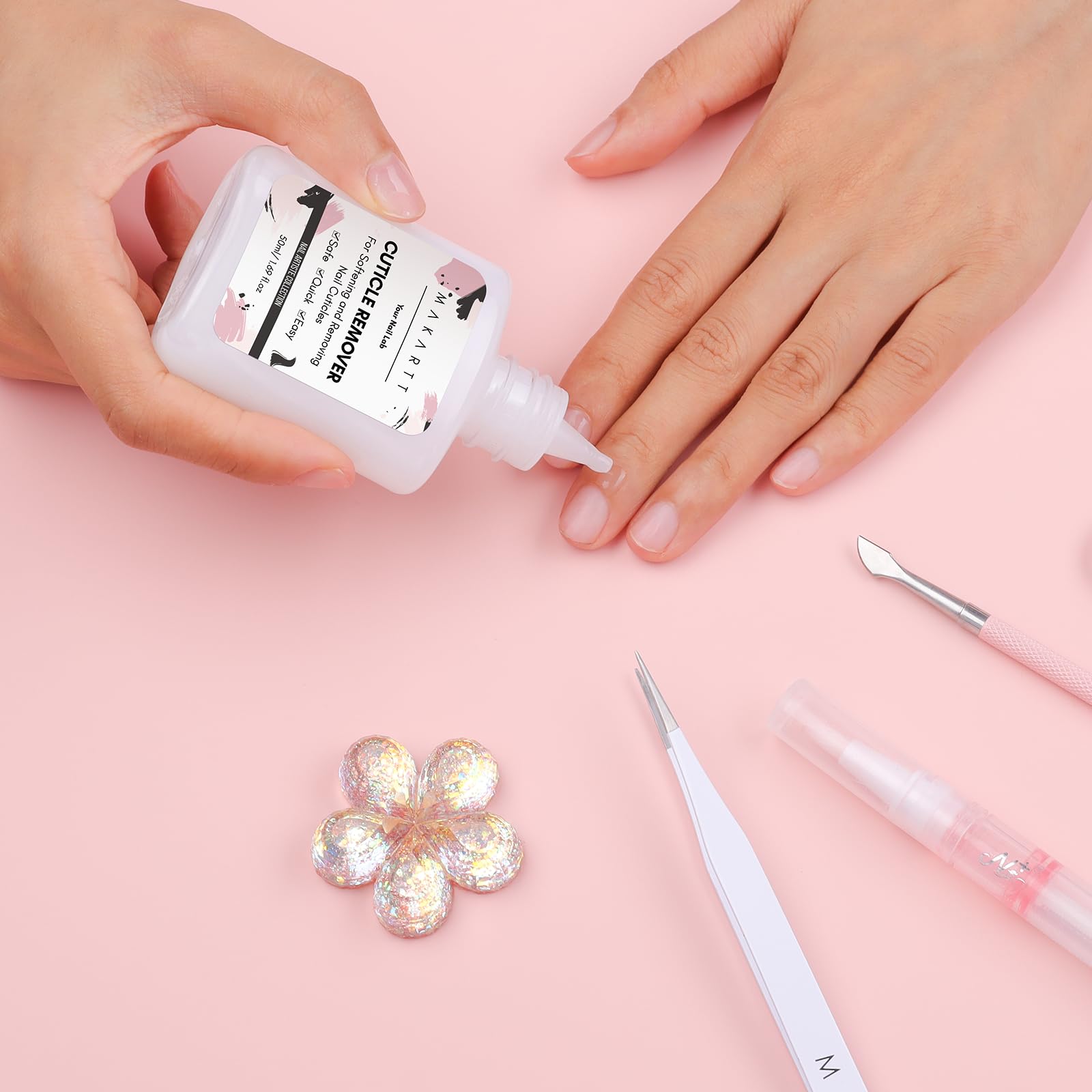 Makartt Cuticle Remover Liquid easy-to-use formula for quick care.