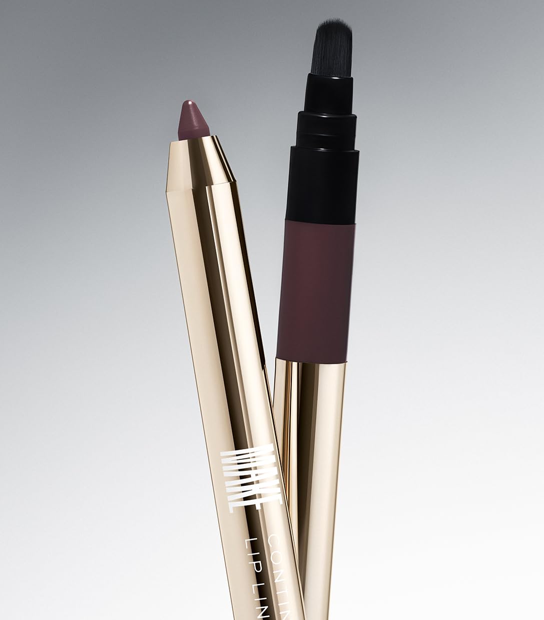 Momentum blending brush included for seamless edge blur on lips.