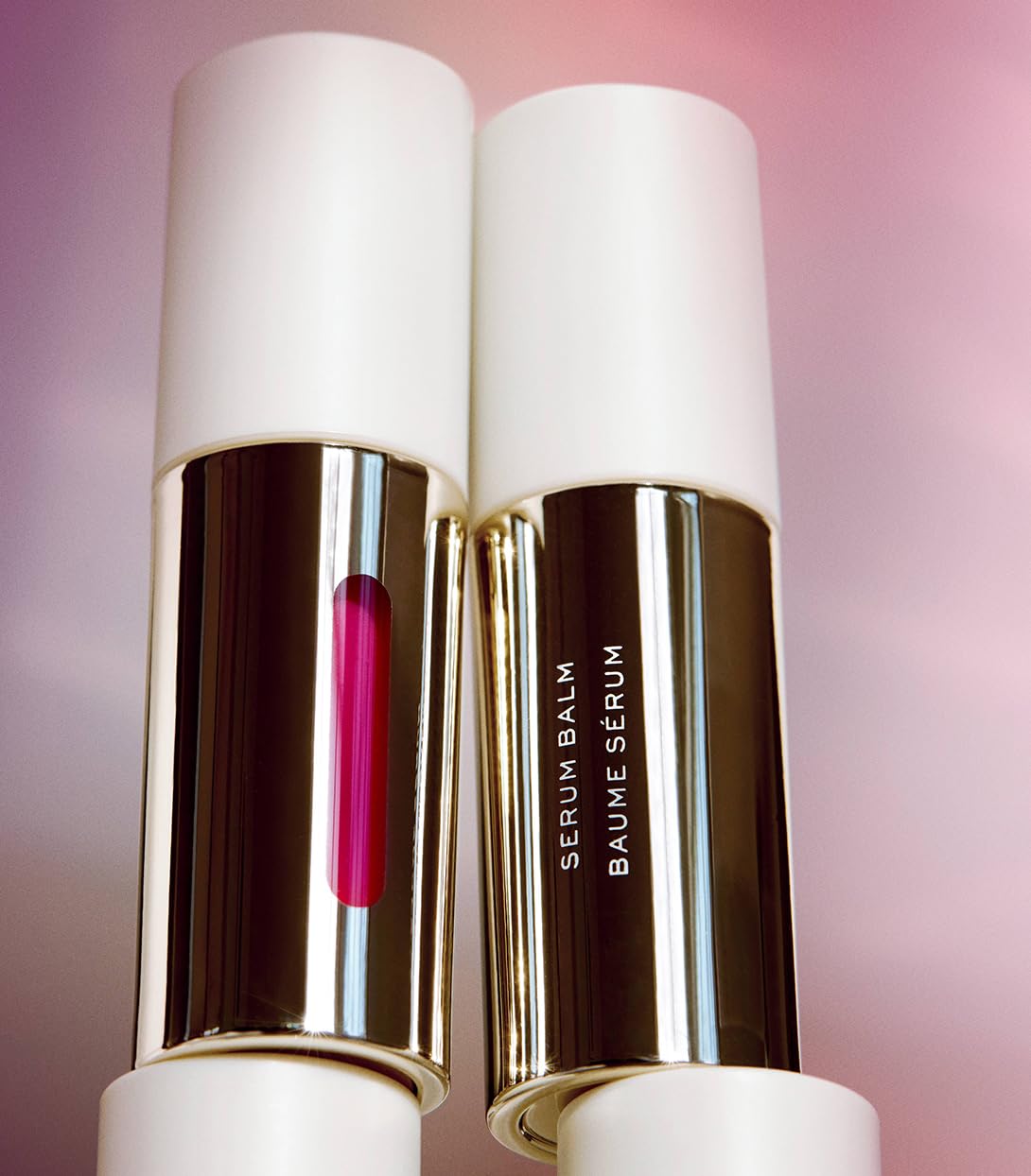 MAKE Lip oil close-up highlighting hyaluronic glow and light feel.