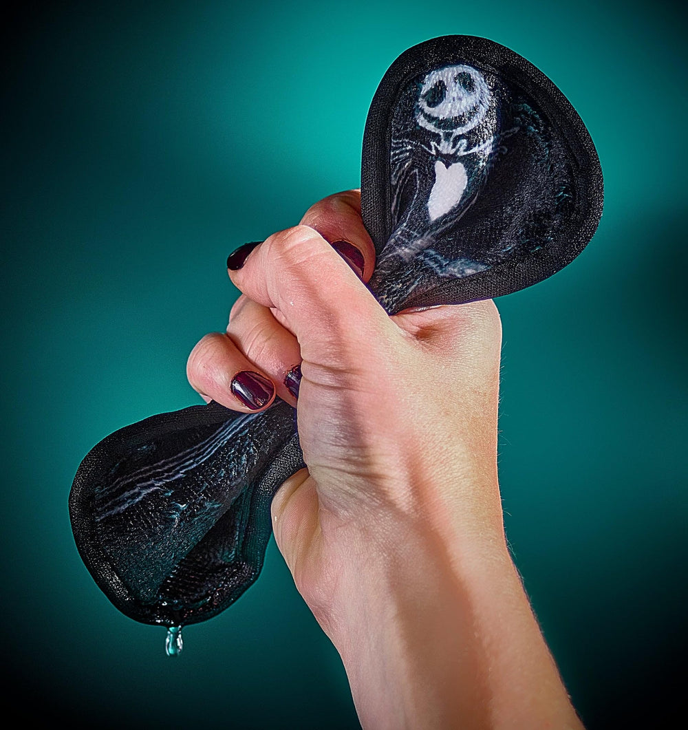 Sustainable alternative to disposable wipes with repeated use.