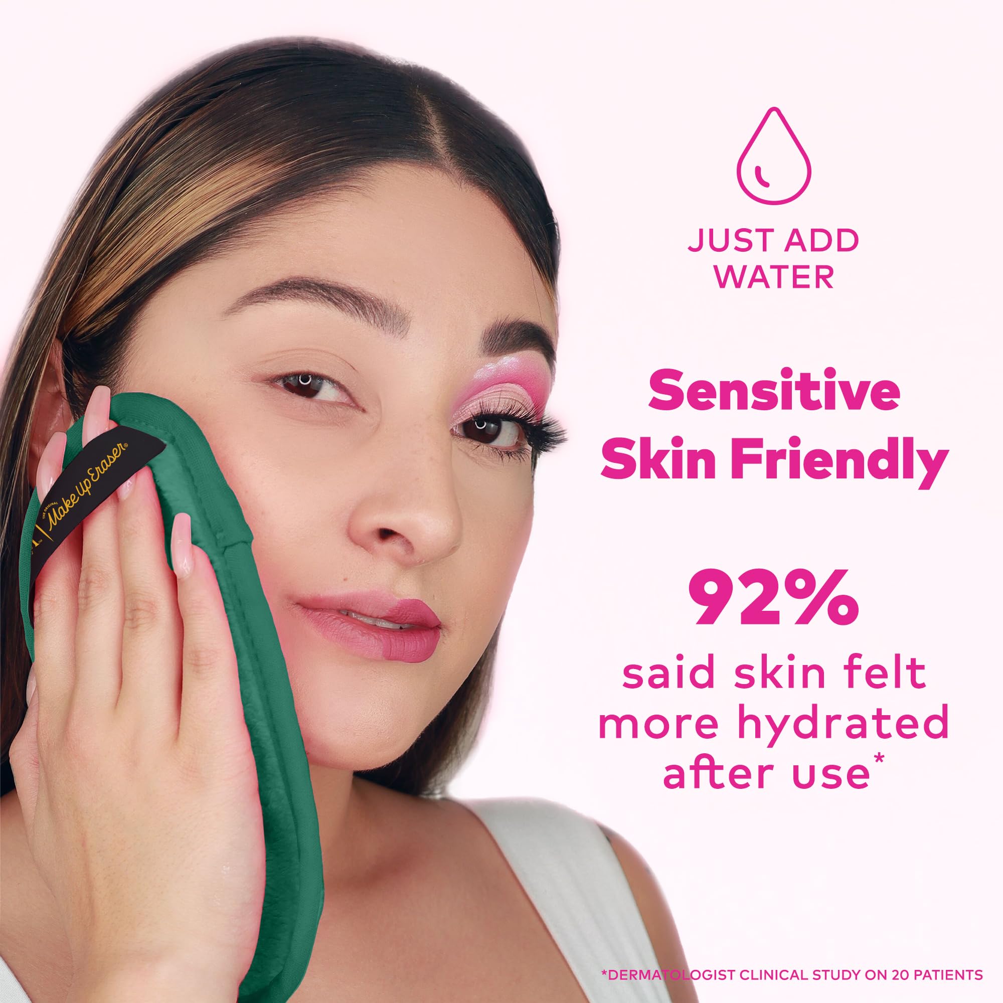MakeUp Eraser Mini PRO removes sunscreen and waterproof makeup with water only.