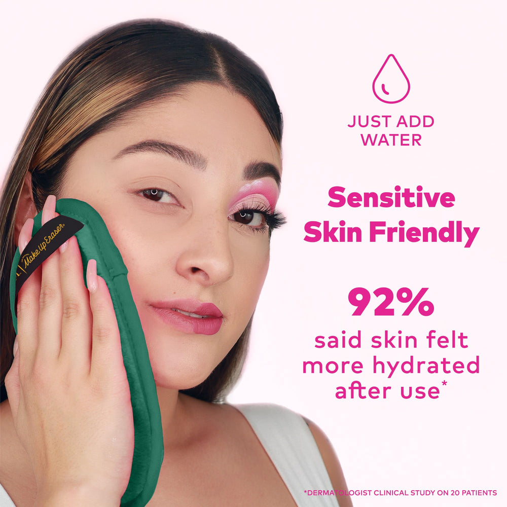 MakeUp Eraser Mini PRO removes sunscreen and waterproof makeup with water only.