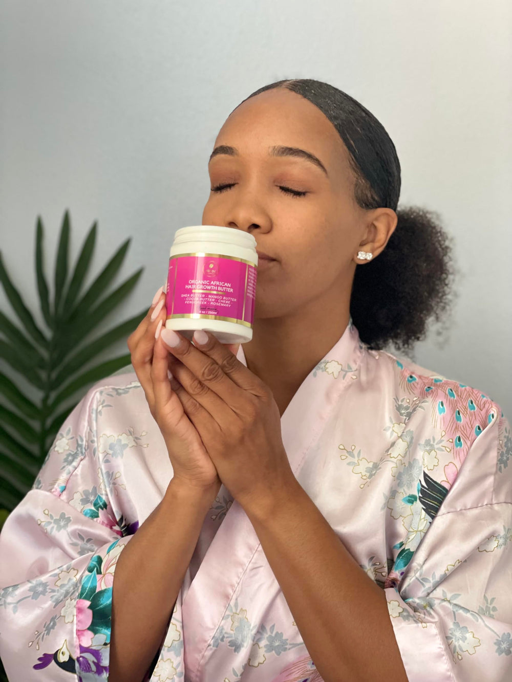 Makof Beauty Chebe Hair Butter leave-in usage; daily conditioning option.