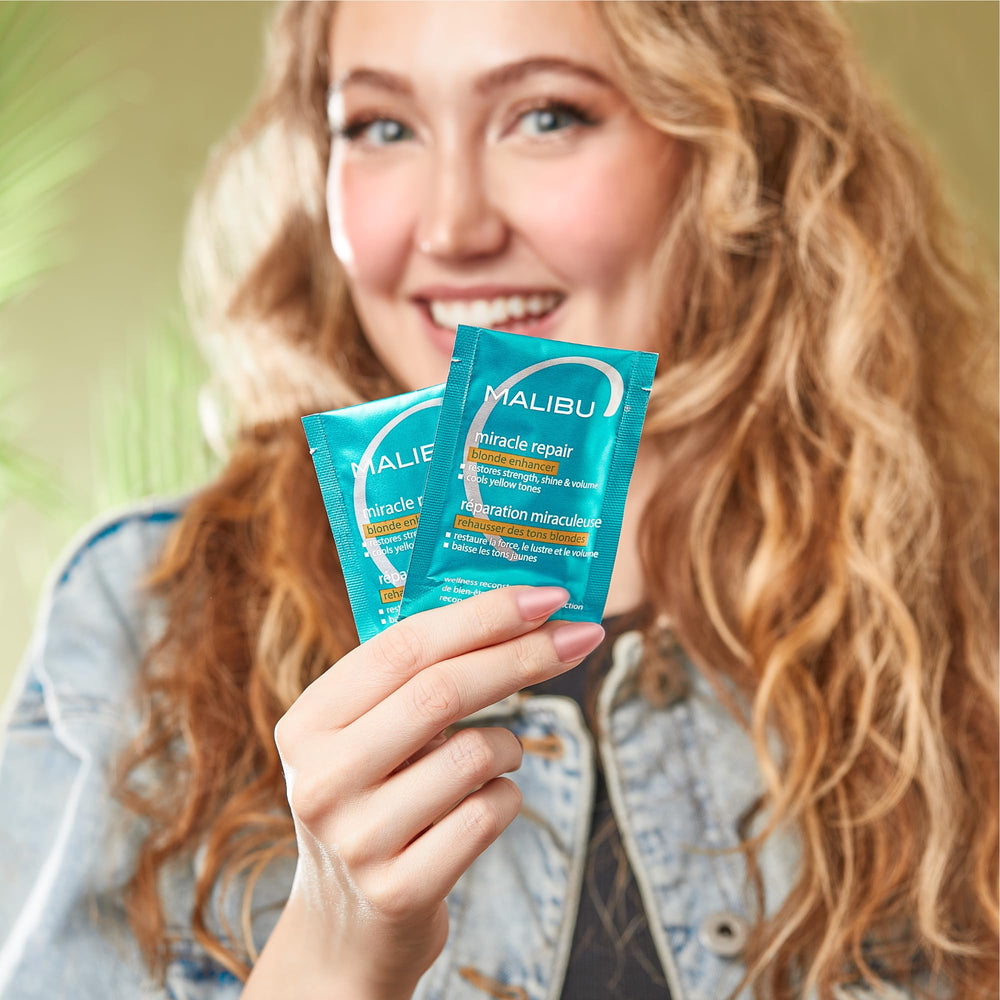 Protein-enriched packet shown for deeply hydrating dull blonde strands.