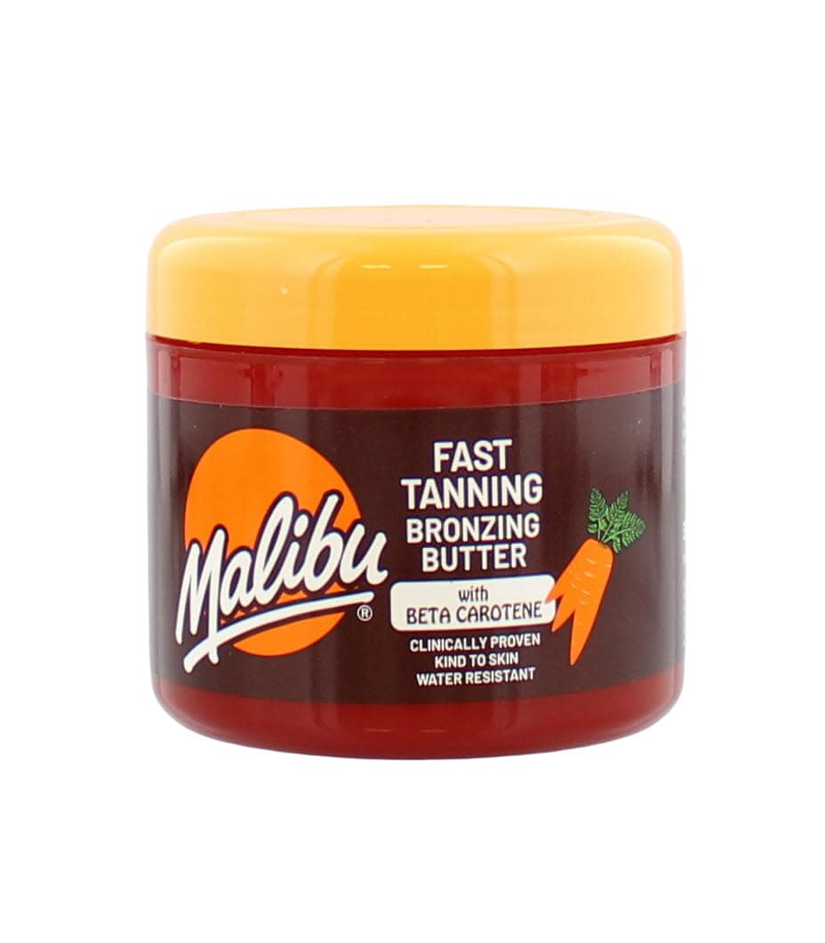 Malibu Sun Fast Tanning Gel bottle with tropical aroma boosts bronze glow outdoors.