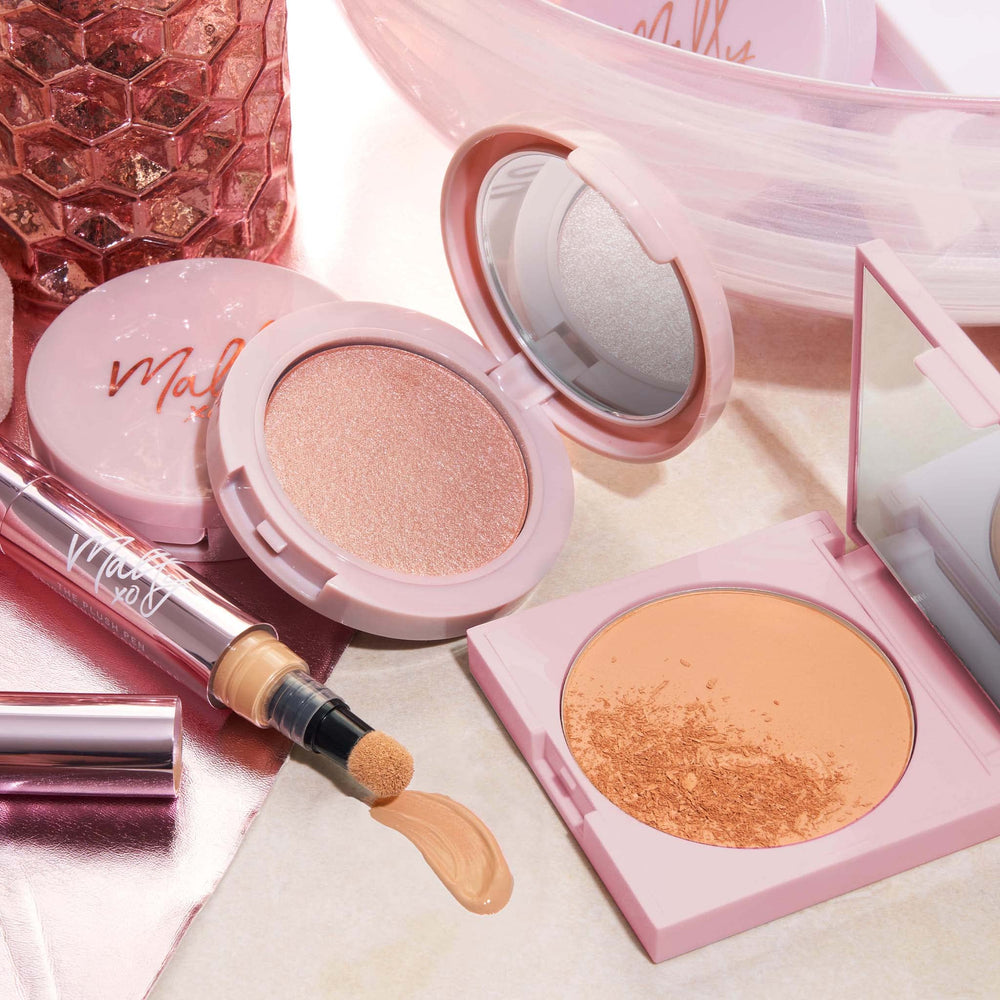 Mally Beauty Anti-Powder long-wear matte finish for a polished look.