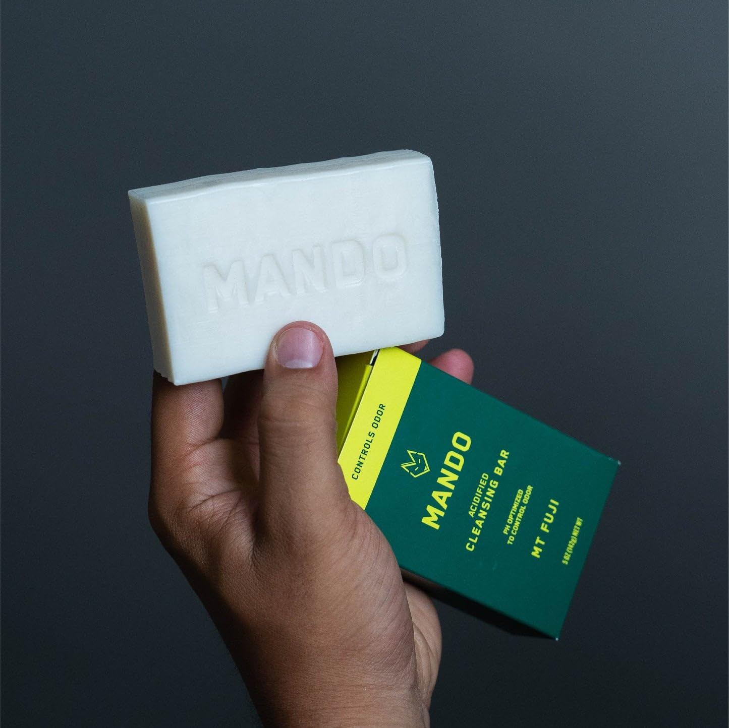 Mando Mt Fuji packaging emphasizes brand identity and premium, mess-free storage.