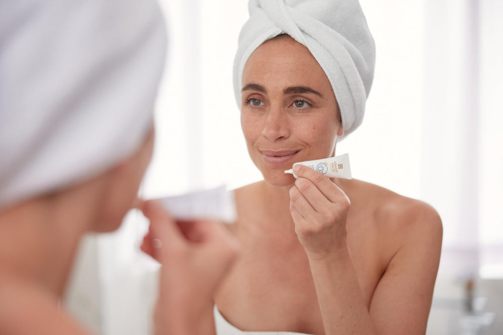 Fragrance-free label on Manuka Health blemish spot gel